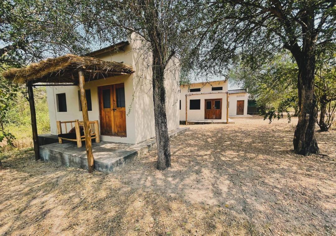 Murchison Giraffe Camp Paraa Exteriér fotografie