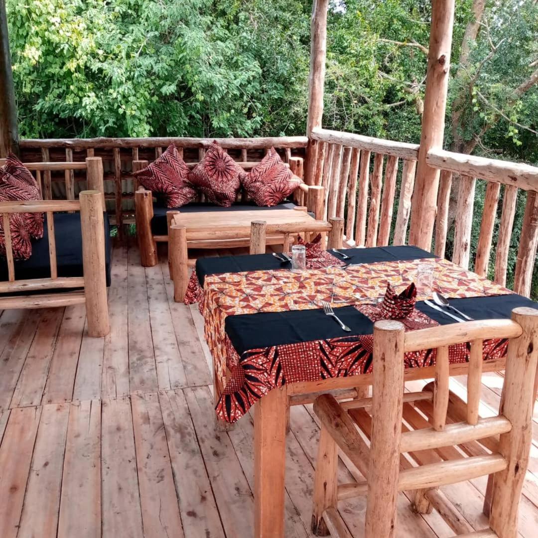 Murchison Giraffe Camp Paraa Exteriér fotografie